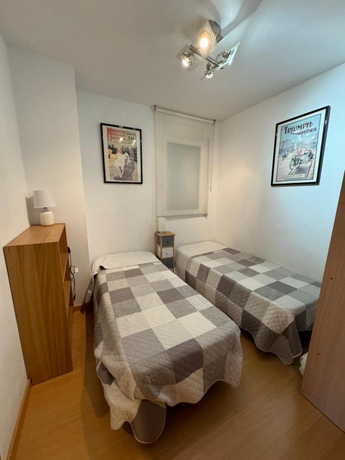 Marina 2 Apartment Roses Bagian luar foto