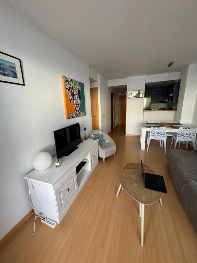 Marina 2 Apartment Roses Bagian luar foto