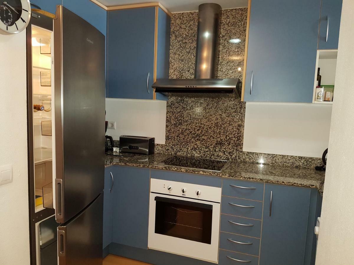 Marina 2 Apartment Roses Bagian luar foto
