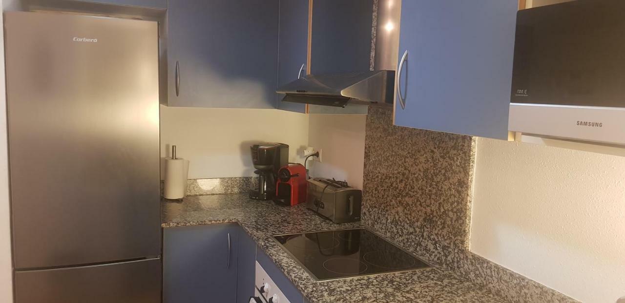 Marina 2 Apartment Roses Bagian luar foto